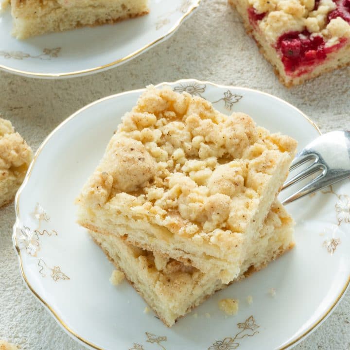 Simple Vegan Streusel Coffee Cake