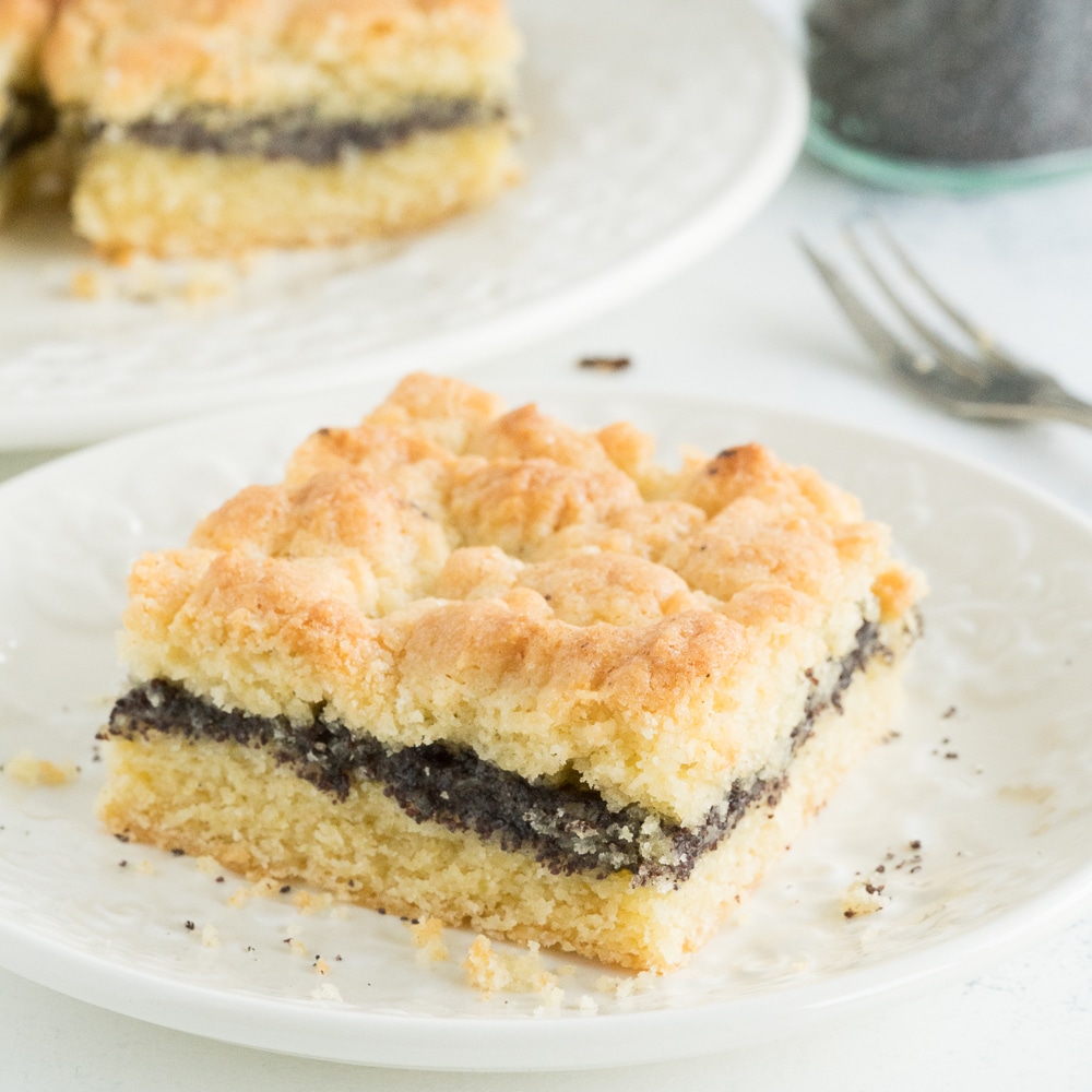 pudding crumble poppy seed cake