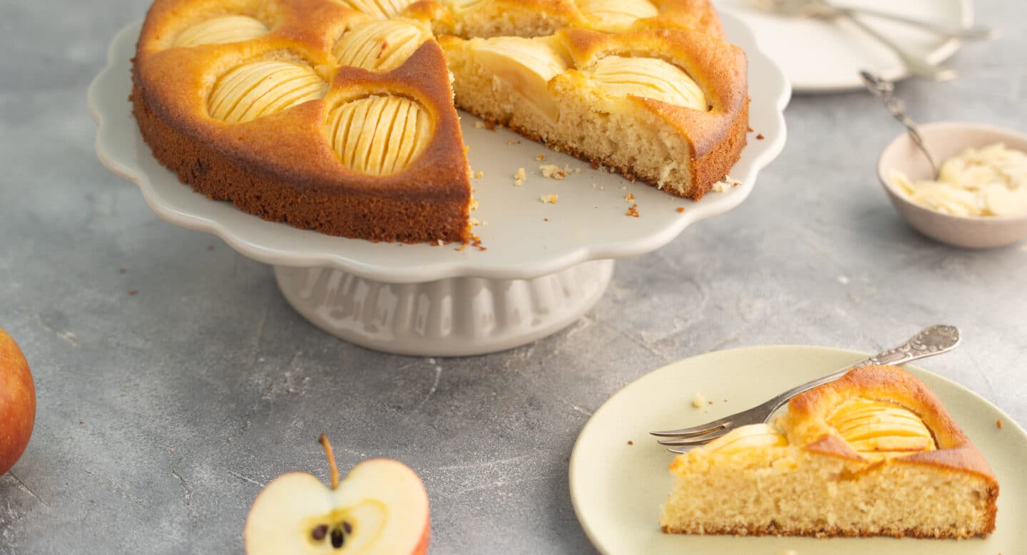 Classic Apple Cake